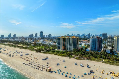 Condo in Miami Beach, Florida, 2 bedrooms  № 1694058 - photo 28
