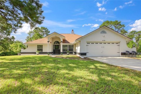 House in New Smyrna Beach, Florida 3 bedrooms, 170.38 sq.m. № 1835862 - photo 1