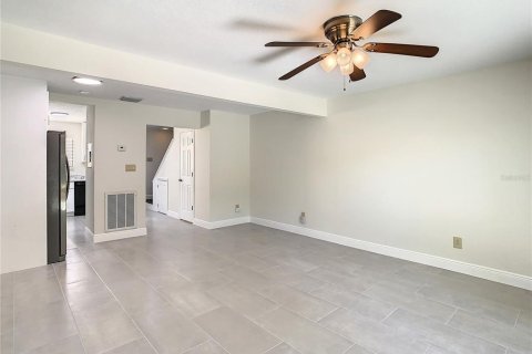 Townhouse in Tampa, Florida 2 bedrooms, 90.49 sq.m. № 1810595 - photo 13