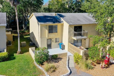 Townhouse in Tampa, Florida 2 bedrooms, 90.49 sq.m. № 1810595 - photo 1
