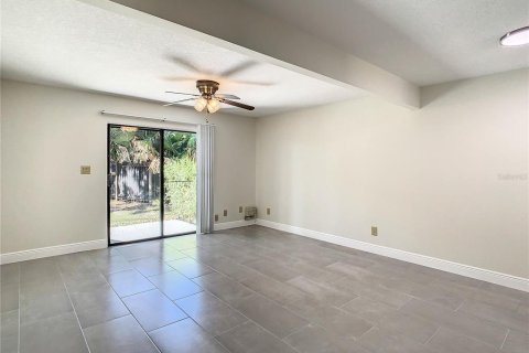 Townhouse in Tampa, Florida 2 bedrooms, 90.49 sq.m. № 1810595 - photo 20