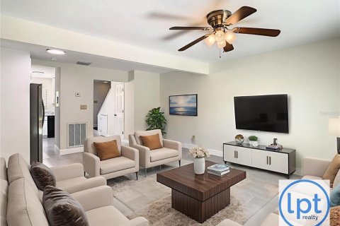 Townhouse in Tampa, Florida 2 bedrooms, 90.49 sq.m. № 1810595 - photo 14