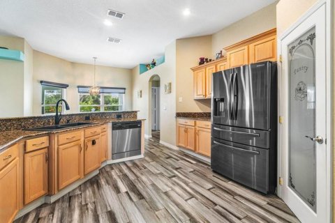 House in Port St. Lucie, Florida 4 bedrooms, 209.4 sq.m. № 2081971 - photo 12