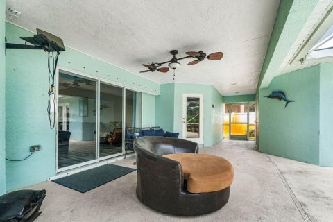 House in Port St. Lucie, Florida 4 bedrooms, 209.4 sq.m. № 2081971 - photo 8