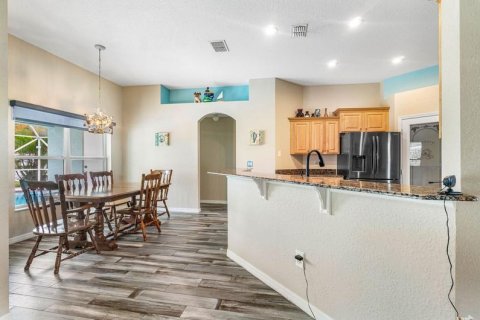 House in Port St. Lucie, Florida 4 bedrooms, 209.4 sq.m. № 2081971 - photo 13