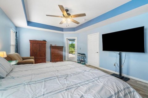 House in Port St. Lucie, Florida 4 bedrooms, 209.4 sq.m. № 2081971 - photo 16