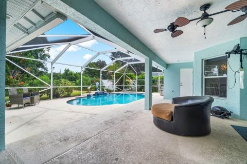 House in Port St. Lucie, Florida 4 bedrooms, 209.4 sq.m. № 2081971 - photo 7