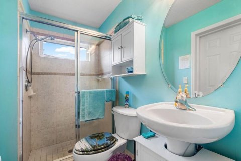 House in Port St. Lucie, Florida 4 bedrooms, 209.4 sq.m. № 2081971 - photo 22