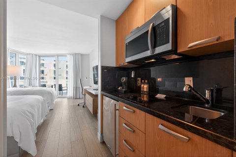 Hôtel, hôtellerie à vendre à Fort Lauderdale, Floride: 1 chambre, 49.52 m2 № 2078933 - photo 14