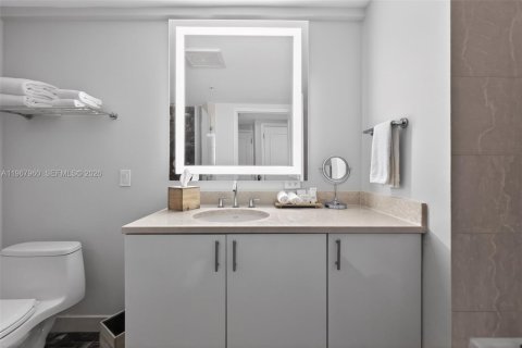 Hôtel, hôtellerie à vendre à Fort Lauderdale, Floride: 1 chambre, 49.52 m2 № 2078933 - photo 19