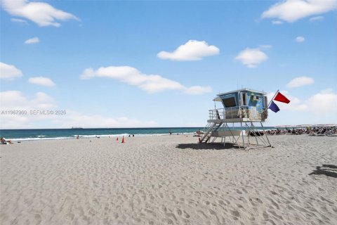 Hôtel, hôtellerie à vendre à Fort Lauderdale, Floride: 1 chambre, 49.52 m2 № 2078933 - photo 23