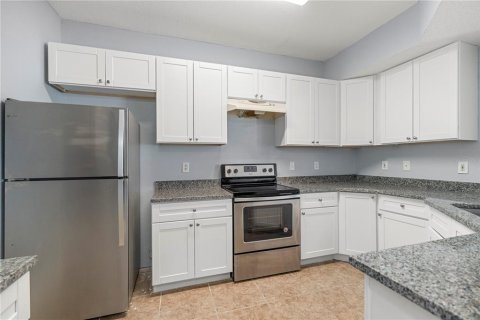 Condominio en venta en Orlando, Florida, 2 dormitorios, 111.95 m2 № 1609739 - foto 1