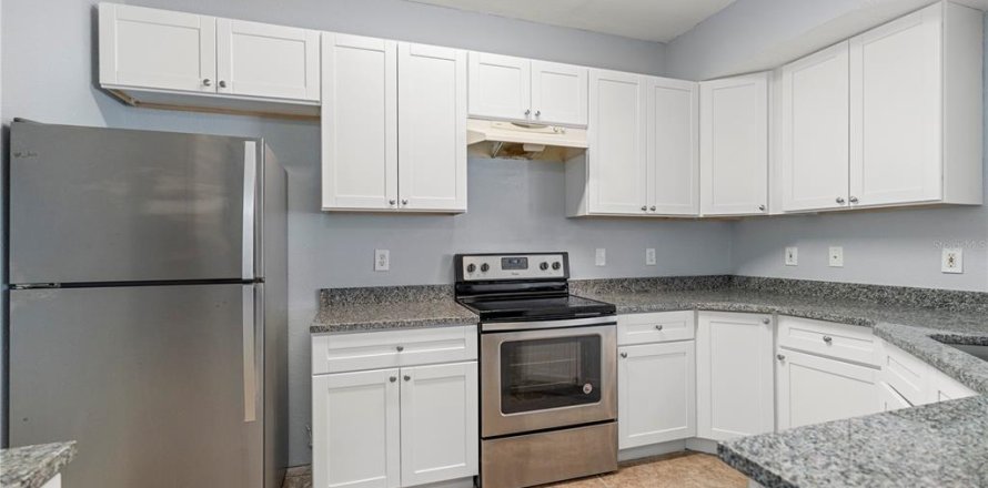Condominio en Orlando, Florida, 2 dormitorios  № 1609739