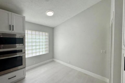 Villa ou maison à vendre à Boynton Beach, Floride: 2 chambres, 201.04 m2 № 2435481 - photo 8