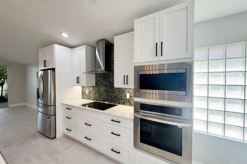 Villa ou maison à vendre à Boynton Beach, Floride: 2 chambres, 201.04 m2 № 2435481 - photo 7