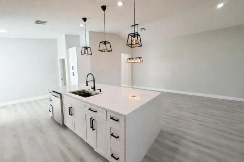 Villa ou maison à vendre à Boynton Beach, Floride: 2 chambres, 201.04 m2 № 2435481 - photo 9