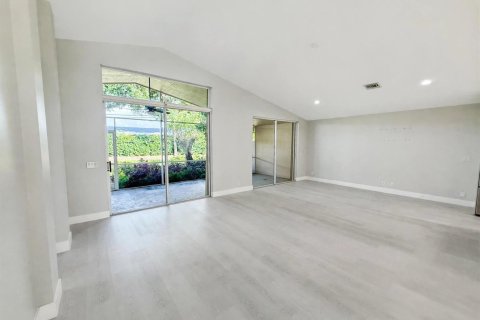 Villa ou maison à vendre à Boynton Beach, Floride: 2 chambres, 201.04 m2 № 2435481 - photo 4