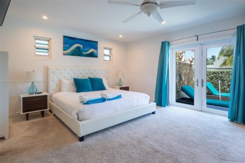 House in Dania Beach, Florida 2 bedrooms, 135.45 sq.m. № 1780010 - photo 22