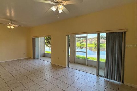 Adosado en alquiler en Winter Haven, Florida, 3 dormitorios, 154.59 m2 № 1870636 - foto 4