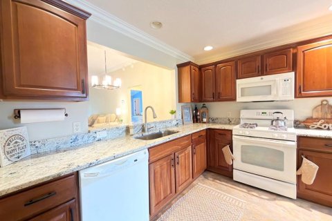 House in The Villages, Florida 3 bedrooms, 145.67 sq.m. № 2427495 - photo 5