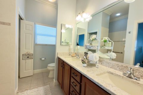 House in The Villages, Florida 3 bedrooms, 145.67 sq.m. № 2427495 - photo 27