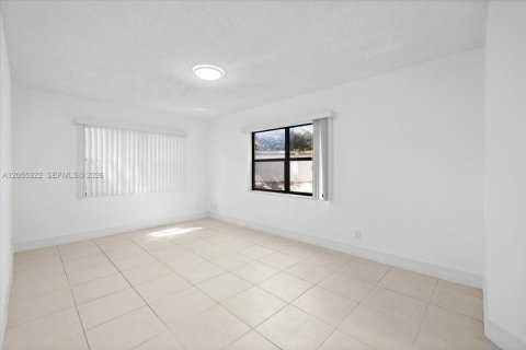 Copropriété à louer à Doral, Floride: 2 chambres, 96.25 m2 № 2171776 - photo 9