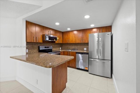 Copropriété à louer à Doral, Floride: 2 chambres, 96.25 m2 № 2171776 - photo 5