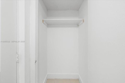 Copropriété à louer à Doral, Floride: 2 chambres, 96.25 m2 № 2171776 - photo 20