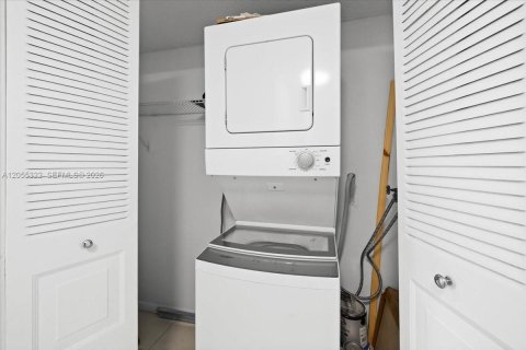 Copropriété à louer à Doral, Floride: 2 chambres, 96.25 m2 № 2171776 - photo 19