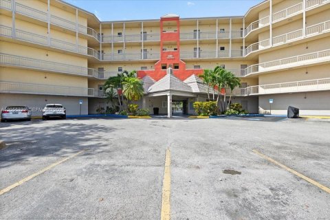 Condo in Doral, Florida, 2 bedrooms  № 2171776