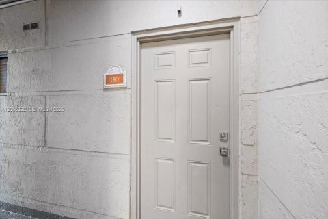 Copropriété à louer à Doral, Floride: 2 chambres, 96.25 m2 № 2171776 - photo 3