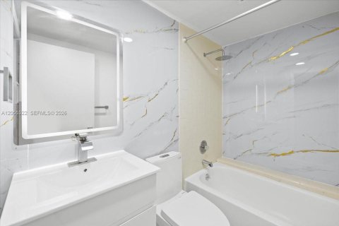 Copropriété à louer à Doral, Floride: 2 chambres, 96.25 m2 № 2171776 - photo 11