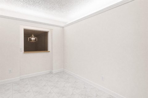 Condo in Delray Beach, Florida, 2 bedrooms № 2391775 - photo 8