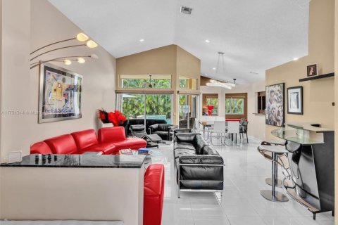 House in Weston, Florida 4 bedrooms, 215.16 sq.m. № 1749837 - photo 12