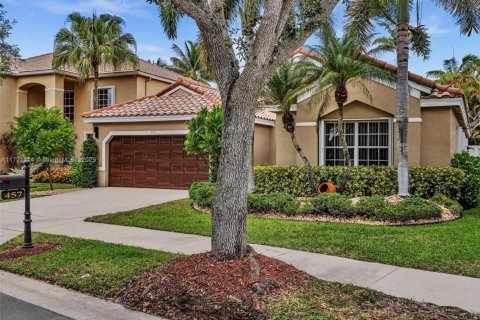 House in Weston, Florida 4 bedrooms, 215.16 sq.m. № 1749837 - photo 4