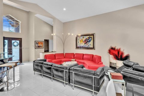 House in Weston, Florida 4 bedrooms, 215.16 sq.m. № 1749837 - photo 15