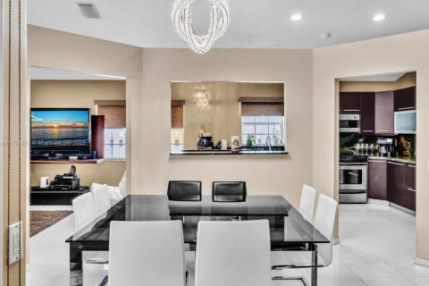 House in Weston, Florida 4 bedrooms, 215.16 sq.m. № 1749837 - photo 20