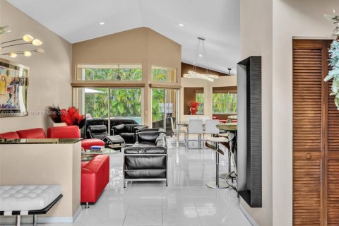 House in Weston, Florida 4 bedrooms, 215.16 sq.m. № 1749837 - photo 8