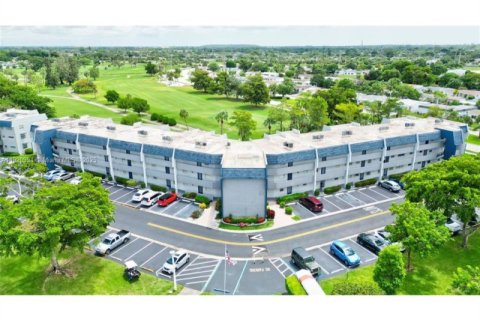 Condominio en venta en Margate, Florida, 1 dormitorio, 68.65 m2 № 1975199 - foto 1