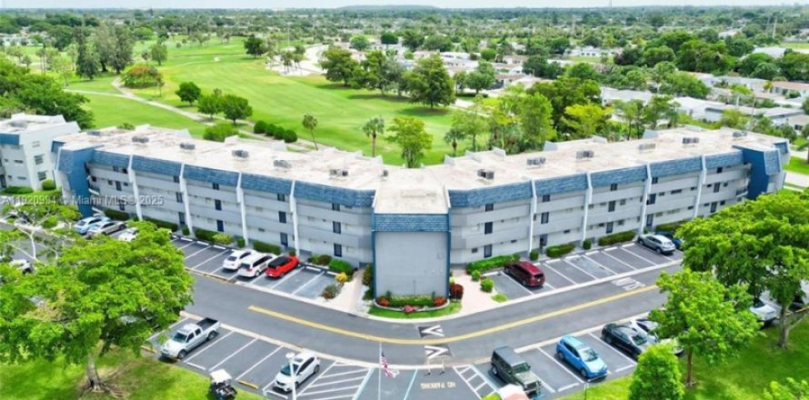 Condominio en Margate, Florida, 1 dormitorio № 1975199