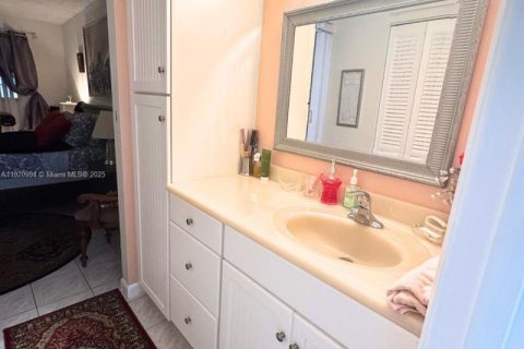 Condominio en venta en Margate, Florida, 1 dormitorio, 68.65 m2 № 1975199 - foto 24