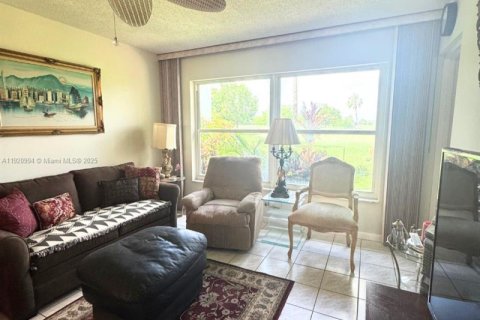 Condominio en venta en Margate, Florida, 1 dormitorio, 68.65 m2 № 1975199 - foto 6