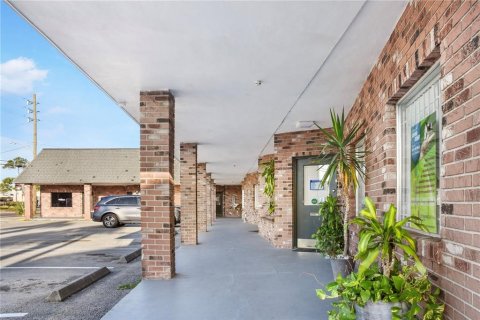 Propiedad comercial en venta en Orlando, Florida, 616.87 m2 № 1666137 - foto 3