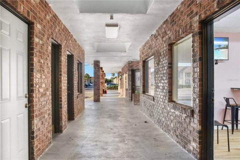 Propiedad comercial en venta en Orlando, Florida, 616.87 m2 № 1666137 - foto 10