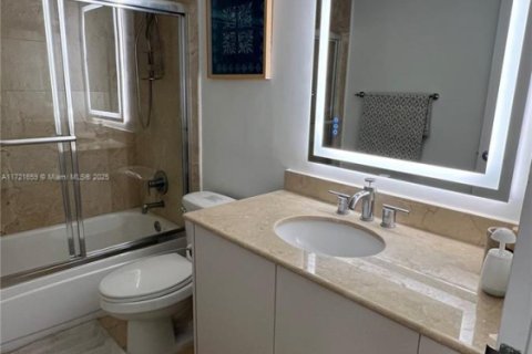 Copropriété à louer à Bal Harbour, Floride: 2 chambres, 98.1 m2 № 1729916 - photo 9