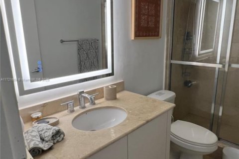 Copropriété à louer à Bal Harbour, Floride: 2 chambres, 98.1 m2 № 1729916 - photo 11