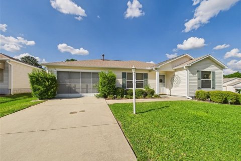 Villa ou maison à louer à The Villages, Floride: 2 chambres, 106.65 m2 № 1880653 - photo 2