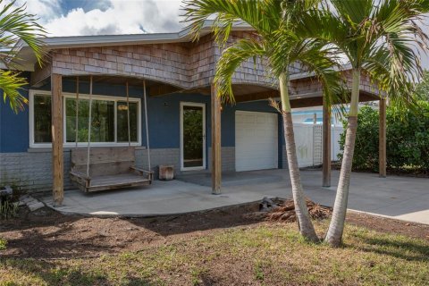 House in Largo, Florida 2 bedrooms, 117.43 sq.m. № 1562003 - photo 7