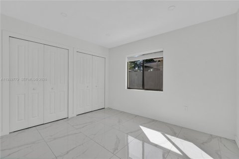 Immobilier commercial à vendre à Miami, Floride: 185.62 m2 № 1997064 - photo 14