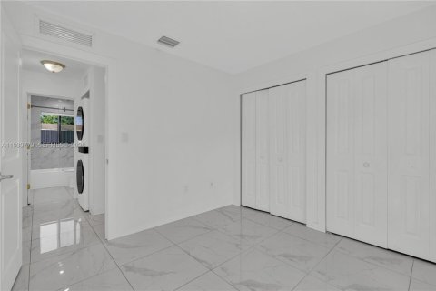 Immobilier commercial à vendre à Miami, Floride: 185.62 m2 № 1997064 - photo 6